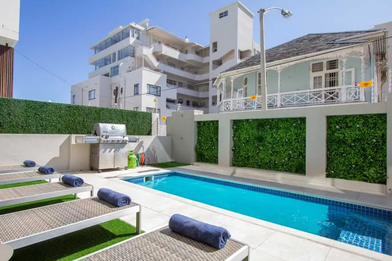 Serenity Bay in Bantry Bay – photo 15