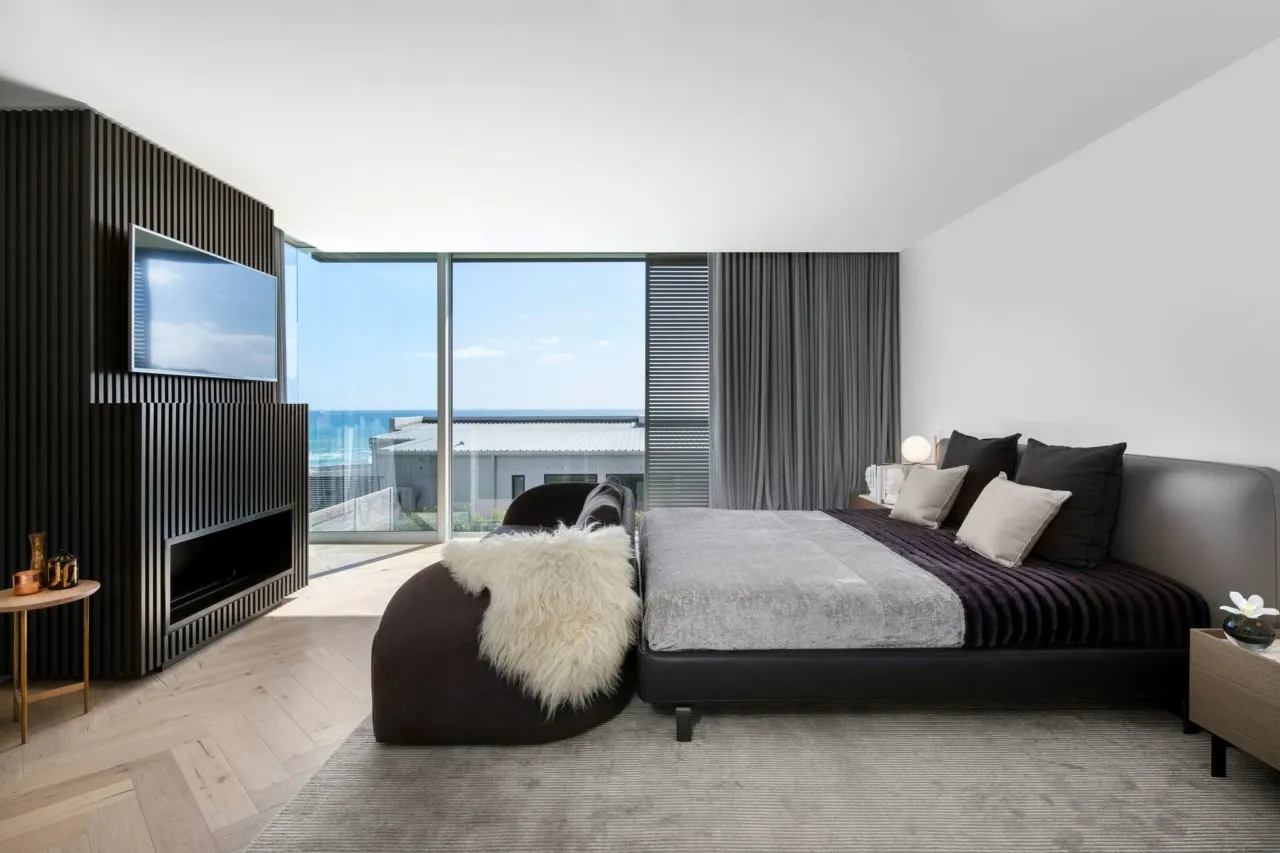 property_c8e81bd2-341b-46cd-8c01-930108019bd0_26
