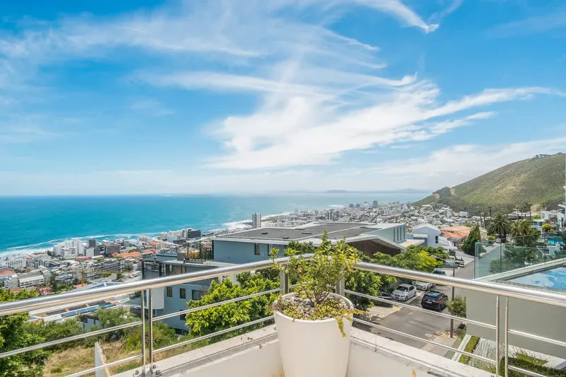 Ocean View Elegance in Bantry Bay – photo 33