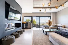 Joubert Oasis Villa in Green Point – photo 12 thumbnail
