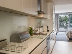 South Beach Apartments - Deluxe Suite in Camps Bay – photo 5 thumbnail