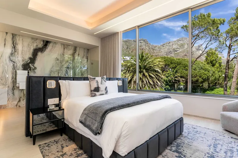 Glass House in Camps Bay – photo 20