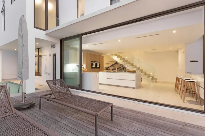 24 Geneva - 12 Bedroom Villa in Camps Bay – photo 30