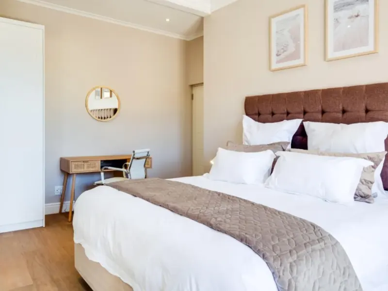 Central Drive Treasure in Camps Bay – photo 21