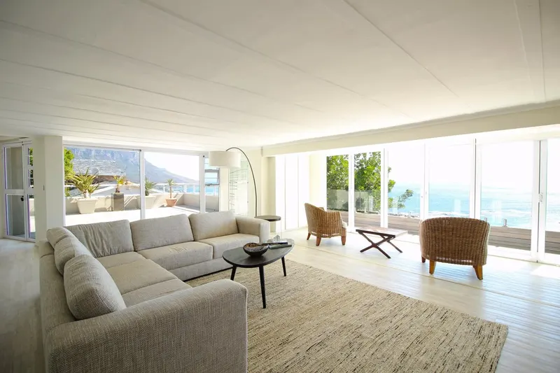 Medburn Apartment  in Camps Bay – photo 1