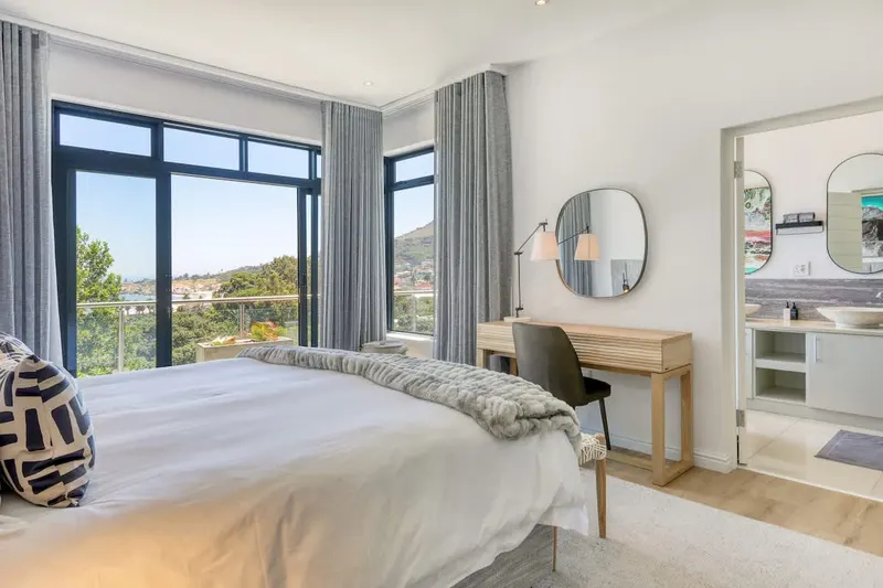 Central Drive Villa in Camps Bay – photo 49