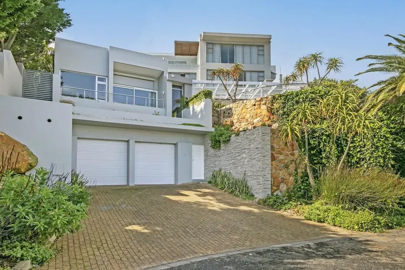 Sunset Bay Villa in Bakoven – photo 36