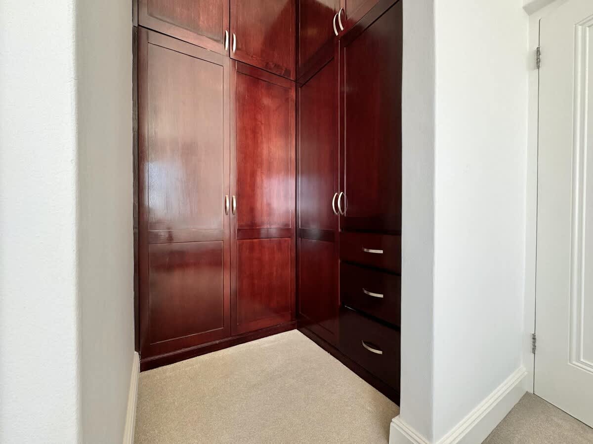 property_cc886176-8d26-4fa7-9d19-5c529f576eed_35