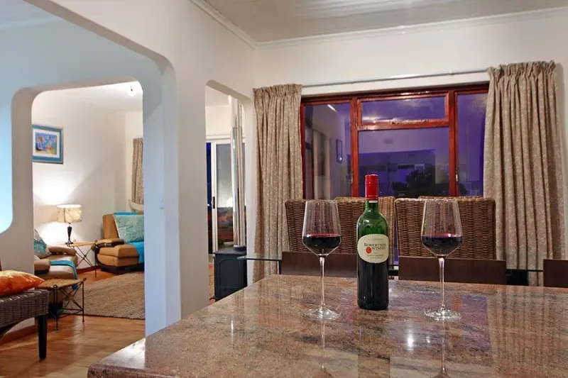 Sunset Mews Apartment in Bloubergstrand – photo 3