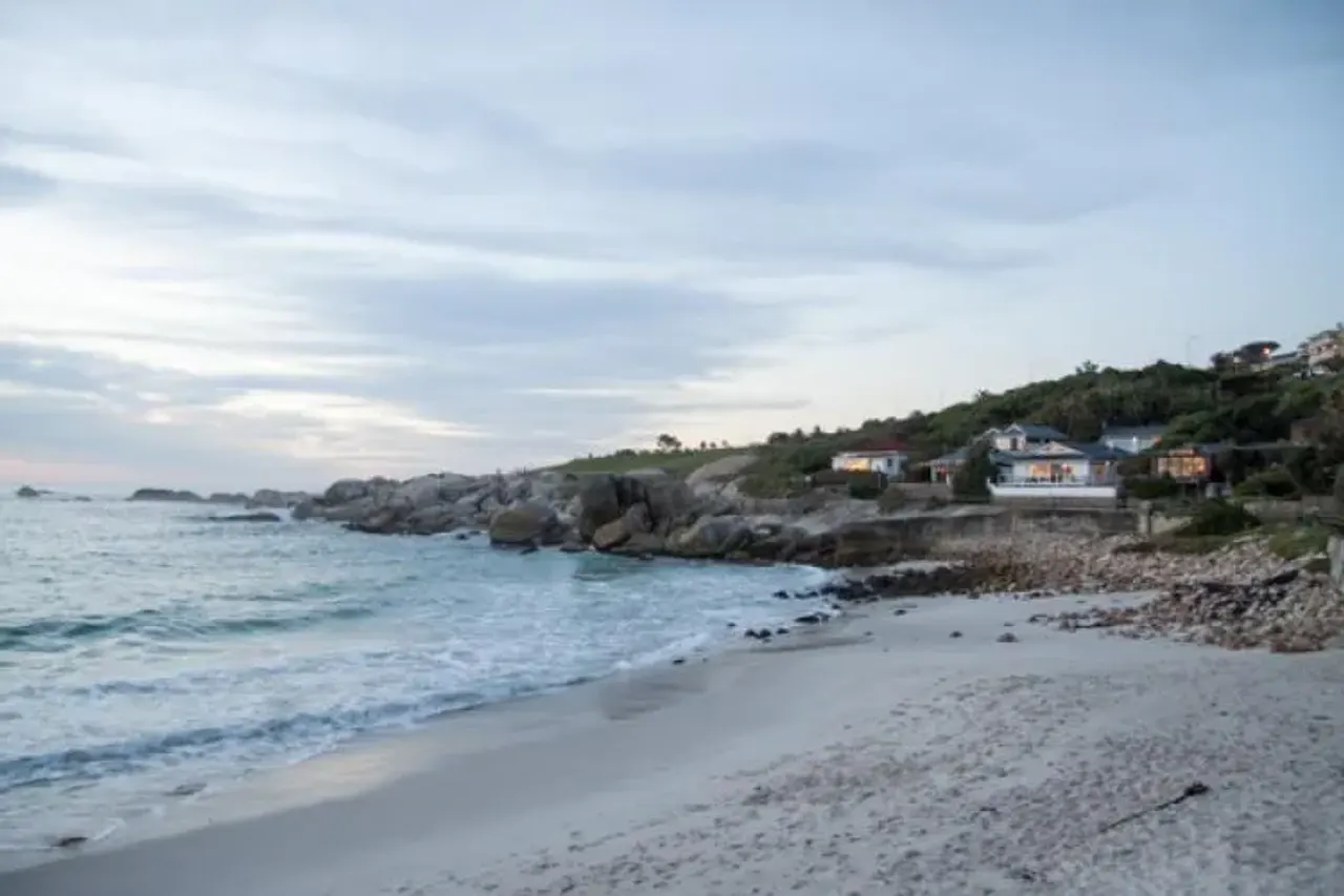 Glen Beach Cottage in Camps Bay