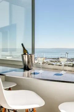 Atlantic Views in Mouille Point – photo 13 thumbnail