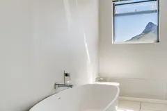 Khalanga Penthouse in Camps Bay – photo 32 thumbnail