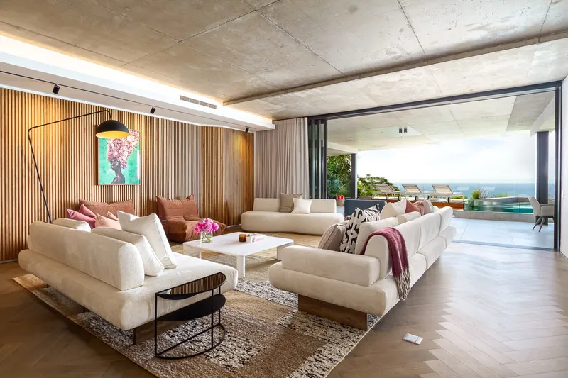 Arkham Villa in Fresnaye – photo 17