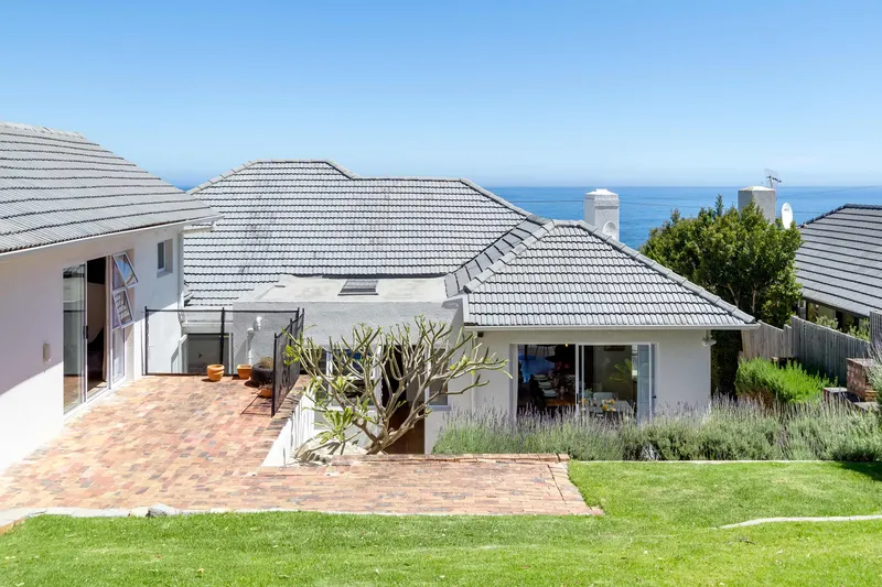 Camps Bay Deluxe in Camps Bay – photo 34