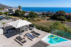 Jo Leo Villa in Camps Bay – photo 2 thumbnail