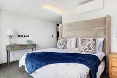 Aurum 202 in Bantry Bay – photo 2 thumbnail