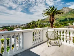 Oranjezicht Home in Oranjezicht – photo 9 thumbnail