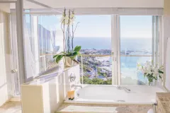 Clifton Malibu in Clifton – photo 10 thumbnail