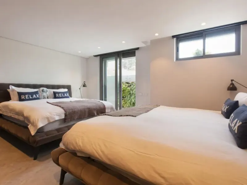 8 Glen Beach Villa in Camps Bay – photo 3
