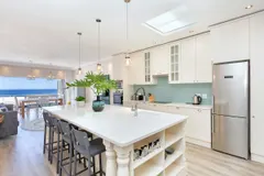 Summer Place in Camps Bay – photo 1 thumbnail