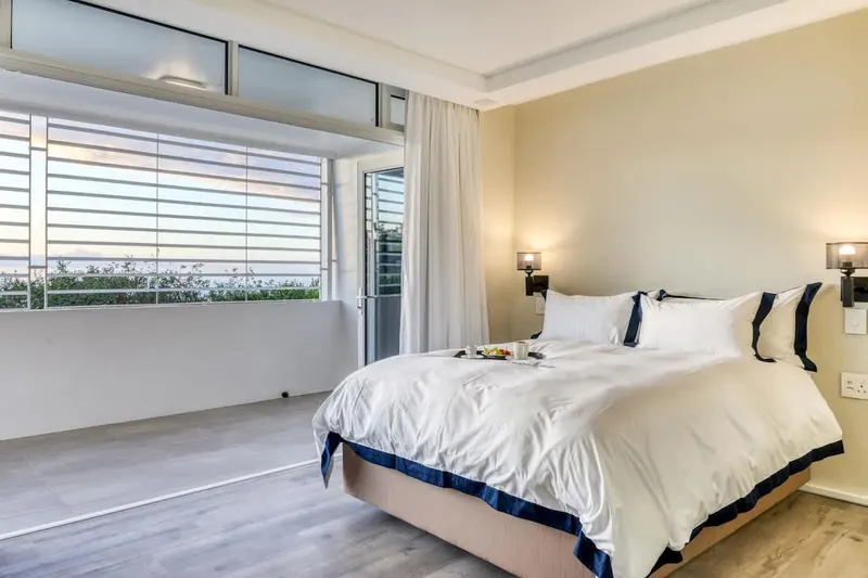 TWO VIEWS (CB155) in Camps Bay – photo 65