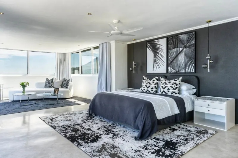 The Crescent Villa in Camps Bay – photo 1