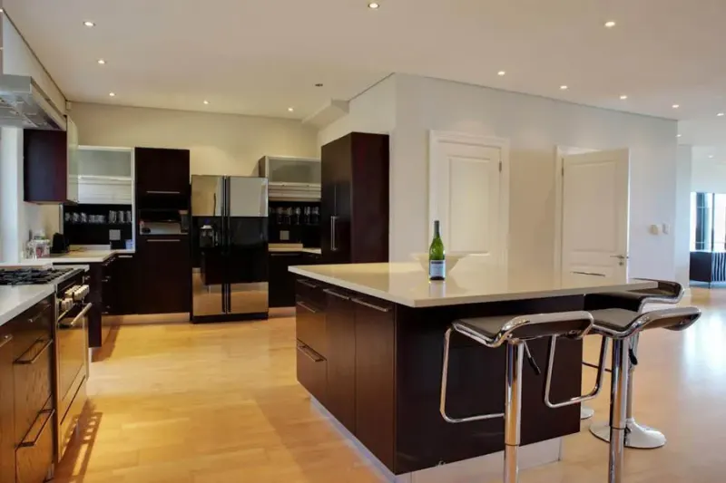 Medburn Views Penthouse in Camps Bay – photo 7