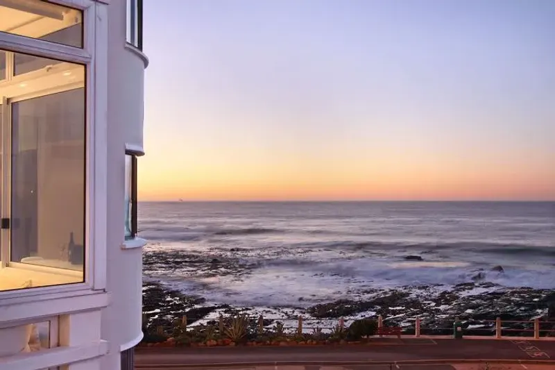 Bantry Views Apartment in Sea Point – photo 14