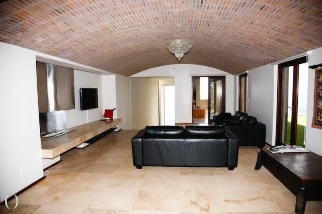 property_cfc8ff2d-3296-49bd-93d0-1dfb87ce359d_8