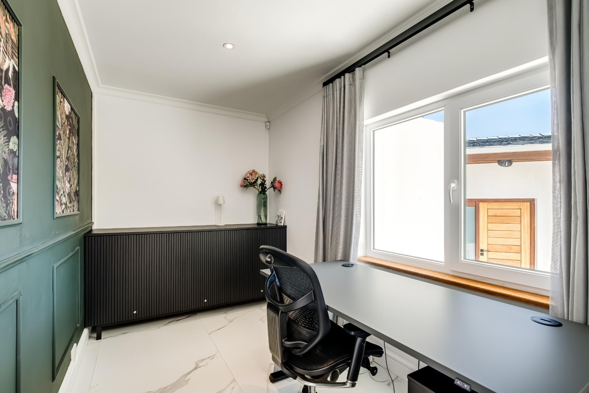 property_cfcec7e6-db81-493f-9672-d9cff6d899f3_10