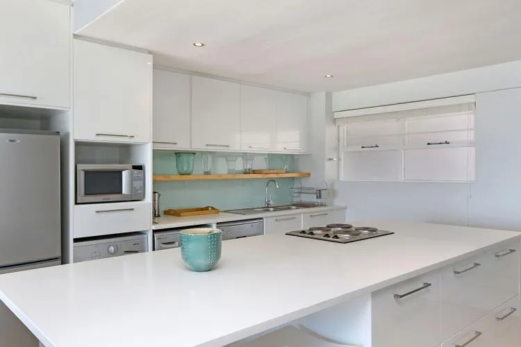 property_cfee7010-7997-40e0-b782-18c2645b0f3d_8