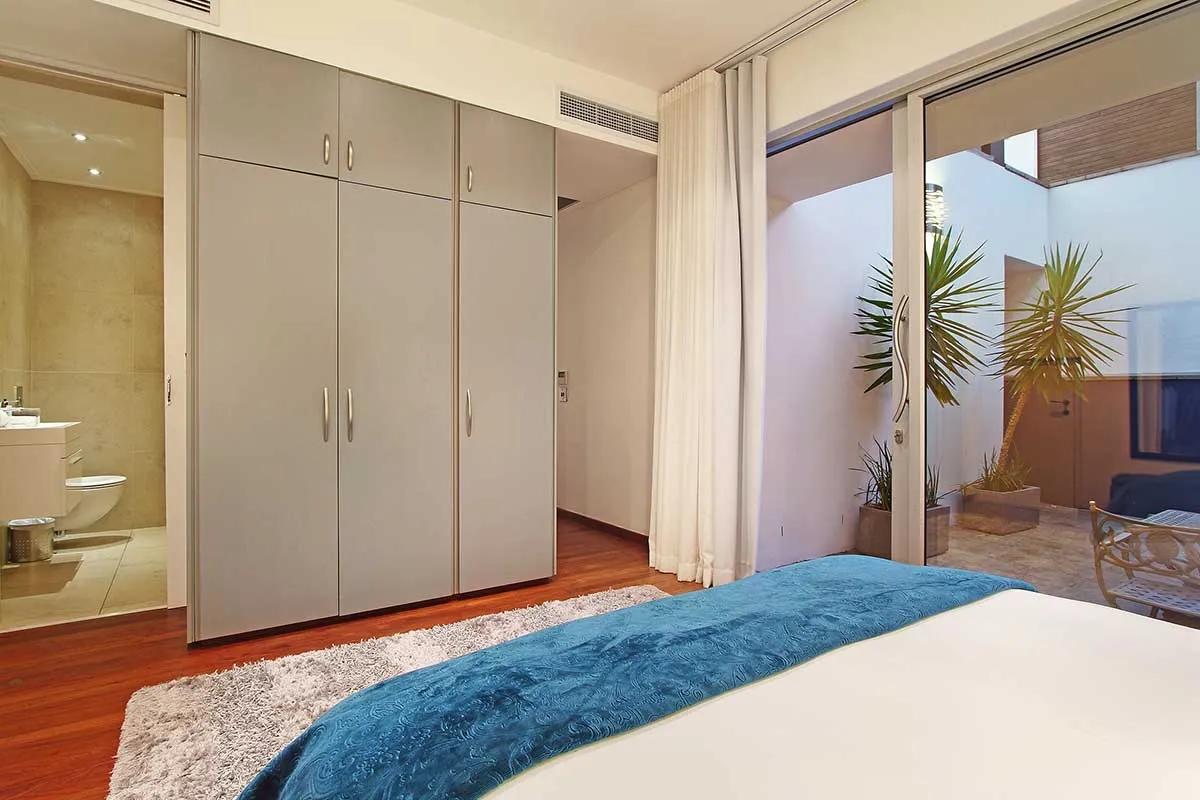 property_d06ae66b-9cd0-4503-bcae-31b8785e03ec_10