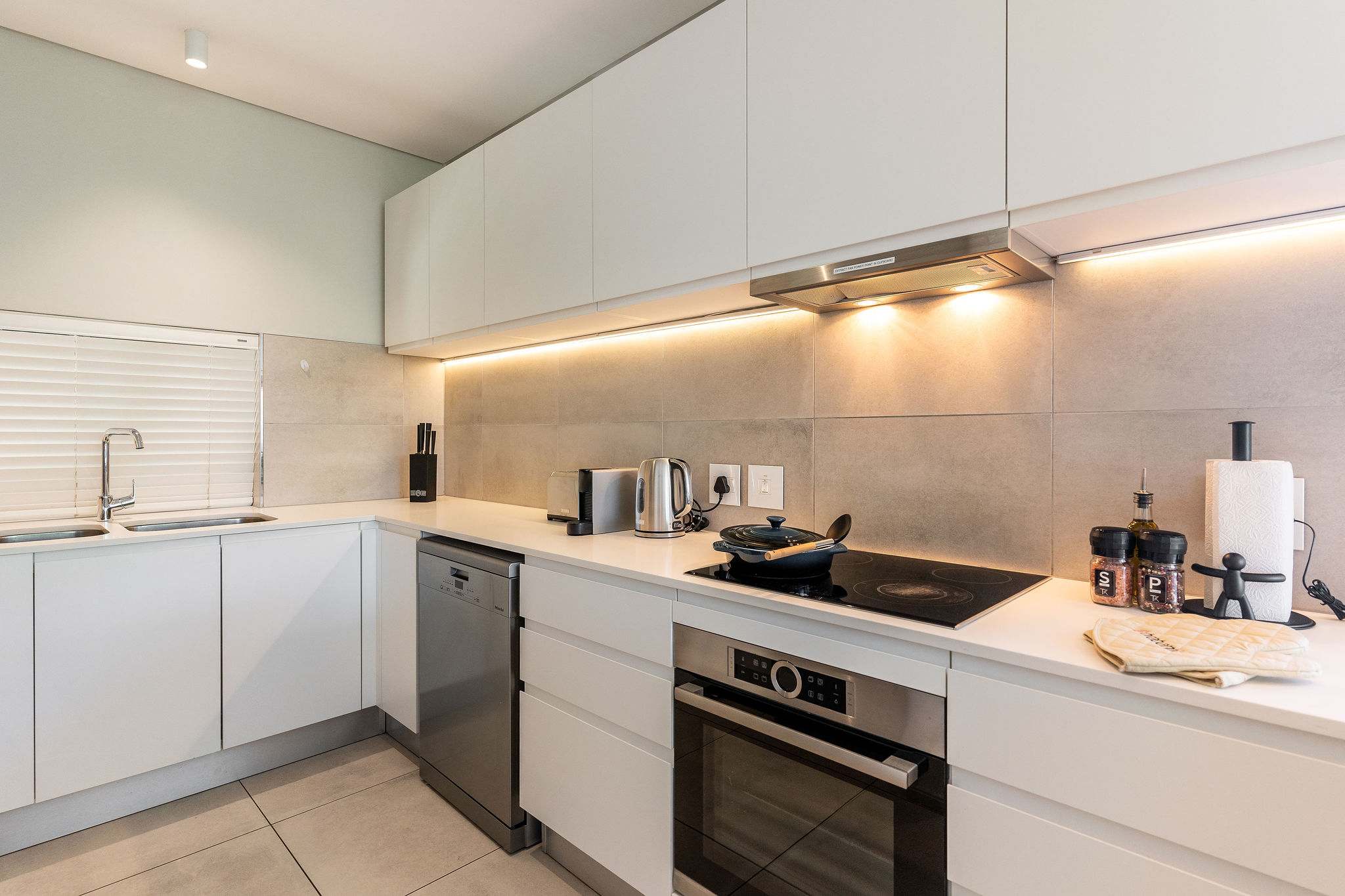 property_d0b5e817-6307-486e-9e77-d8dea22cea70_12
