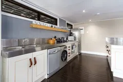 17 Geneva Middle in Camps Bay – photo 3 thumbnail