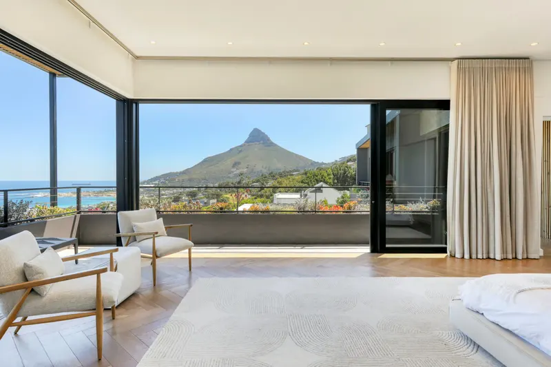 Ocean Air in Camps Bay – photo 8