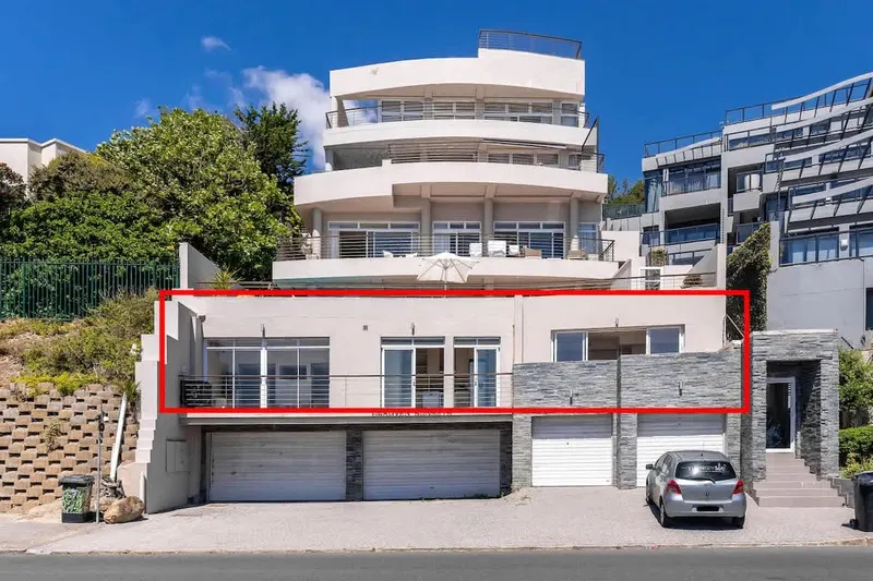 Sunset Cove Apartment in Camps Bay – photo 18
