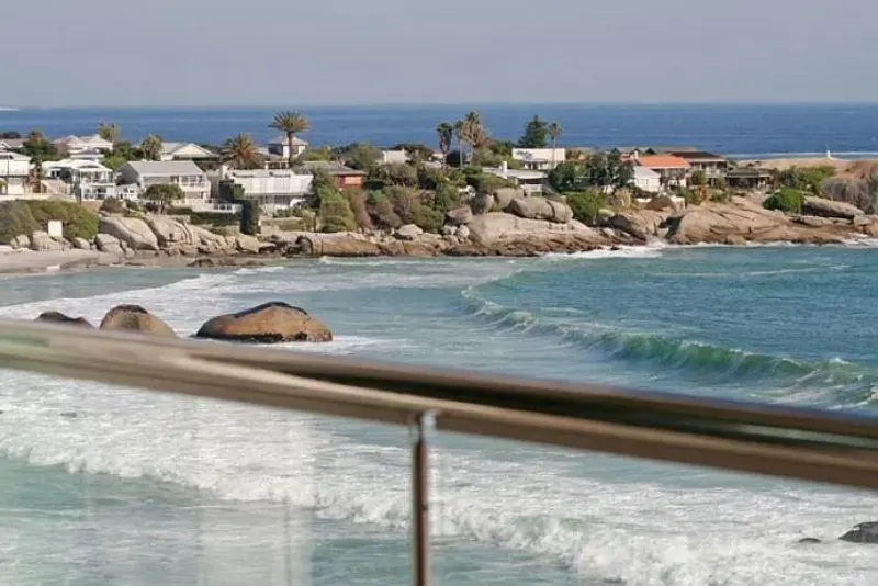 La Corniche in Clifton – photo 10