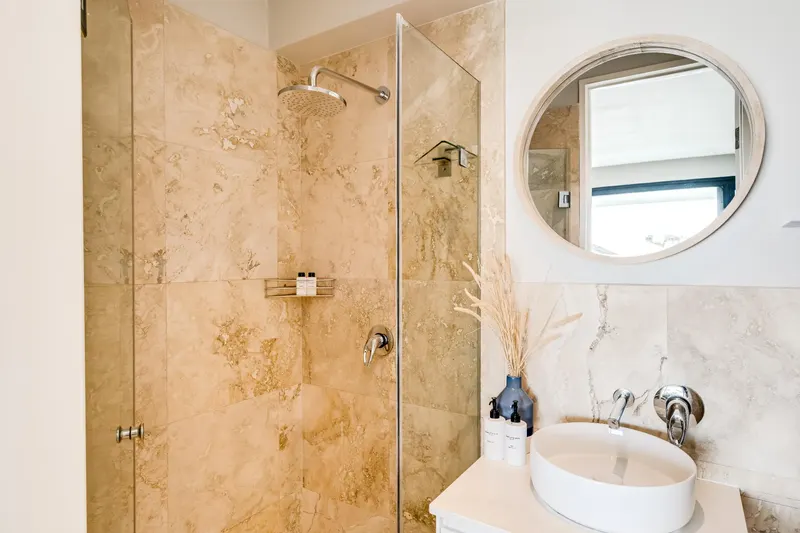 17 Geneva Drive in Camps Bay – photo 32