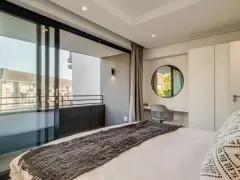D on S Apartment in Three Anchor Bay – photo 11 thumbnail