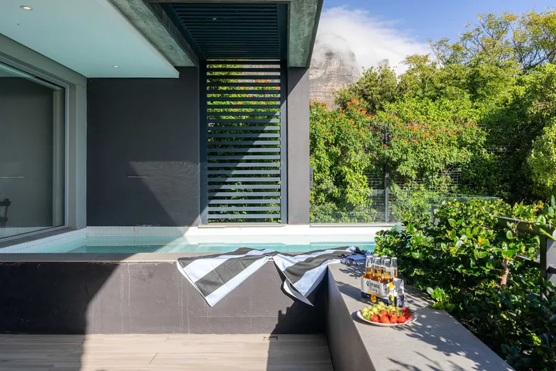 Tide View Villa in Camps Bay – photo 5