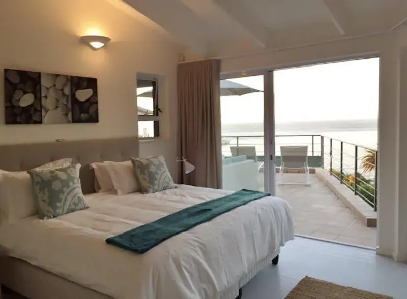 Clifton Bliss in Clifton – photo 2