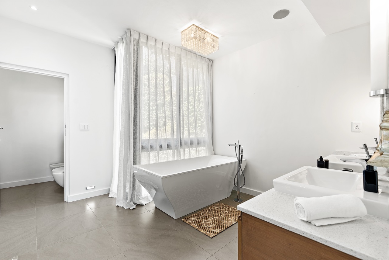 property_d42eda0d-3f4d-45ce-bfb4-ffd23d1be49e_24