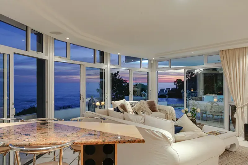 Cap De Afrique in Camps Bay – photo 16