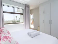 High Level Villa in Green Point – photo 21 thumbnail