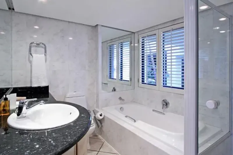 Clifton Nautica in Camps Bay – photo 13