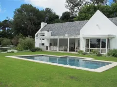 Bishopscourt Villa in Bishopscourt – photo 11 thumbnail