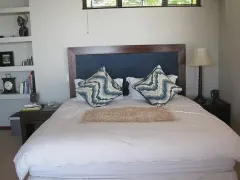 Upper Camps Bay Villa in Bakoven – photo 8 thumbnail