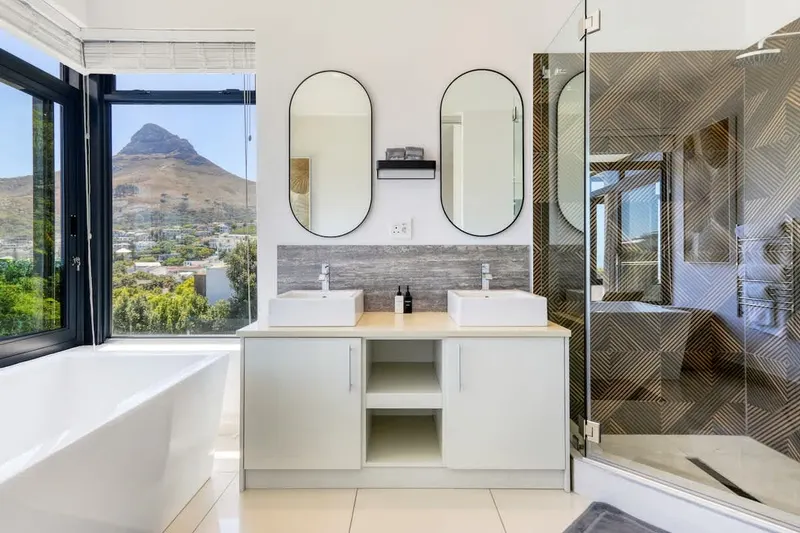 Central Drive Villa in Camps Bay – photo 39