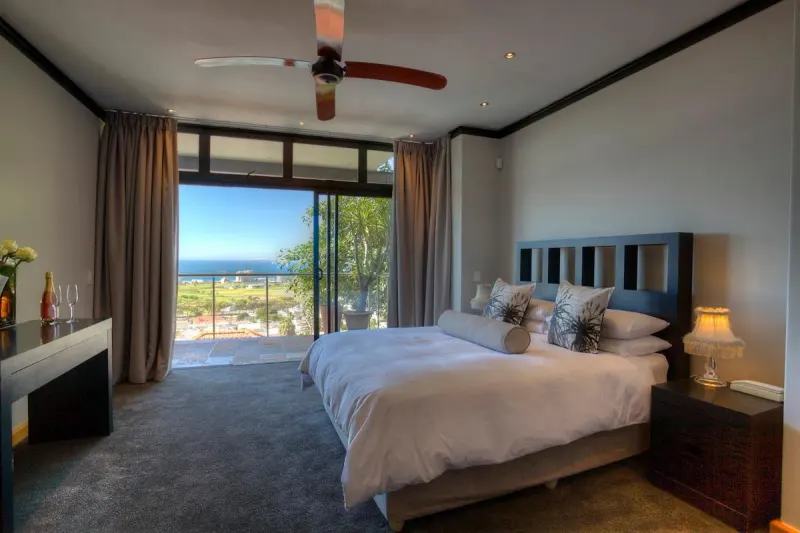 16 Springbok Road in Green Point – photo 3