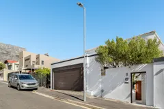 Vrede Retreat in Vredehoek – photo 2 thumbnail
